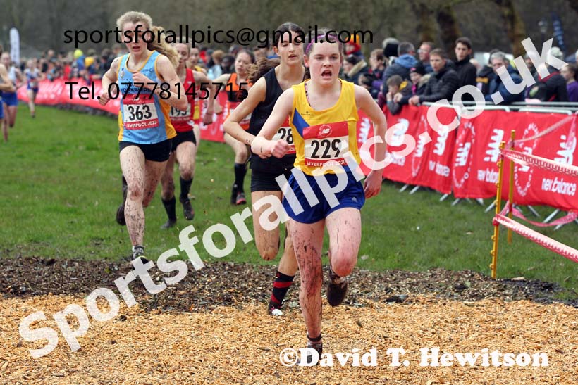Intermediate girls, 2020 New Balance English Schools Champs., Sefton Park, Liverpool. Photo: David T. Hewitson/Sports for All Pics